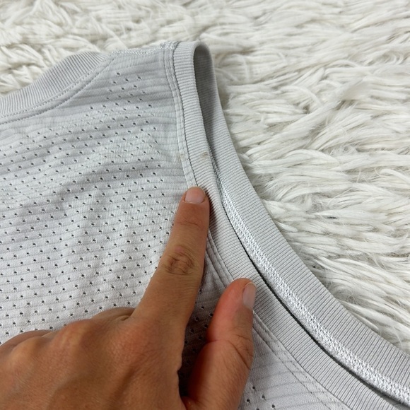 Lululemon Breeze By Muscle Crop Tank *lululemon White / White - Picture 7 of 7